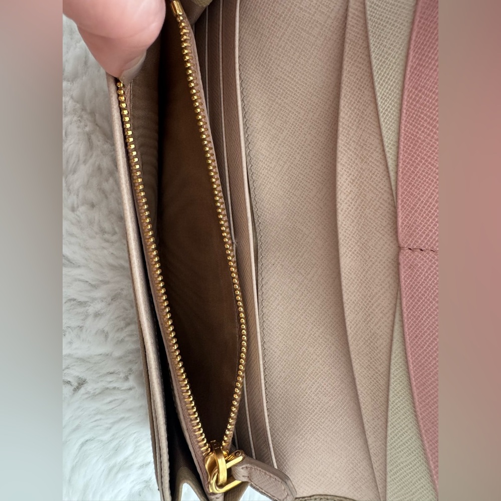 Authentic Prada Large Wallet - Saffiano Leather - Picture 9 of 11